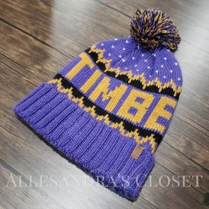 Timberland Hat Beanie Deep Blue Knit Cuffed Pom Logo Outdoor Winter Cottagecore